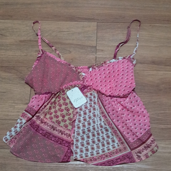 FP Alix Patchwork Print V-Neck Sleeveless Peplum Tank Top- CONFETTI COMBO - Picture 3 of 4